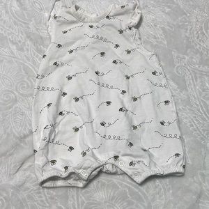 Infant 0-3 month onesie.